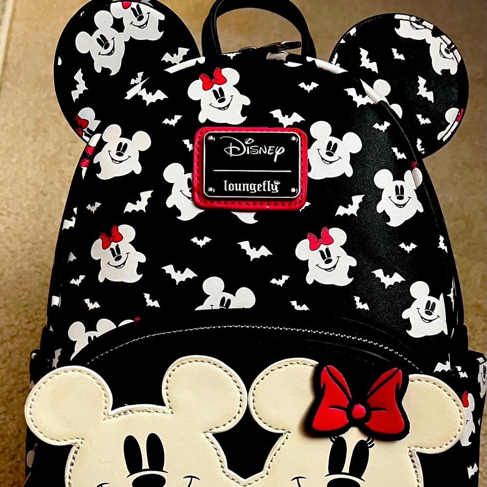 Loungefly Mickey Minnie glow backpack & wallet